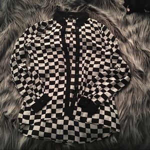 Long sleeved Checkered Button up